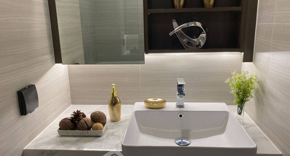 For rent 2 ベッドルーム condo in Watthana, Bangkok