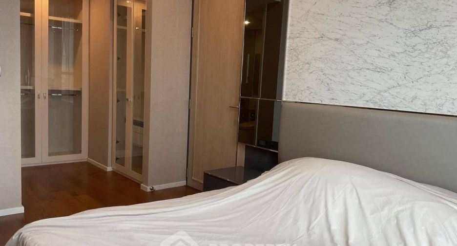 For sale 1 Beds condo in Sathon, Bangkok