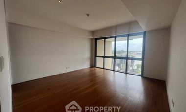 For sale 3 bedrooms condo in Yan Nawa, Bangkok