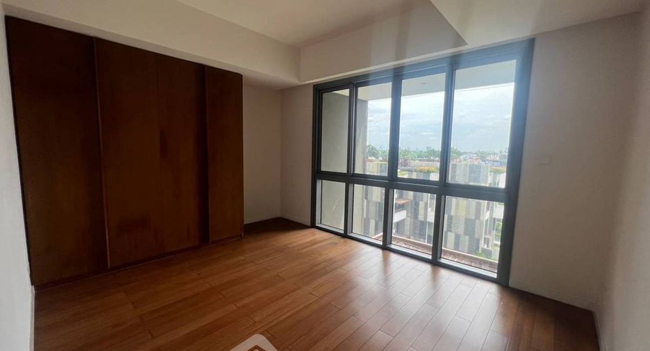 For sale 3 bedrooms condo in Yan Nawa, Bangkok