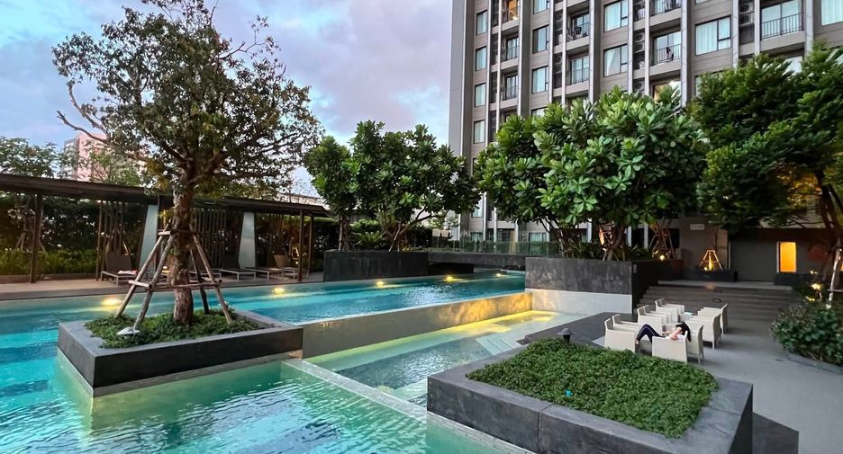For rent 1 bed condo in Watthana, Bangkok