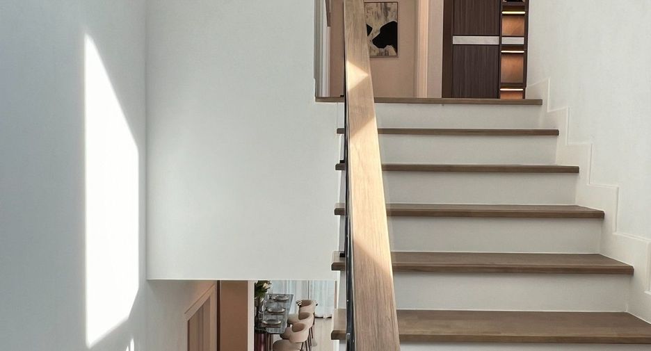 Casa en venta de 4 habitaciones en Bang Phli, Samut Prakan