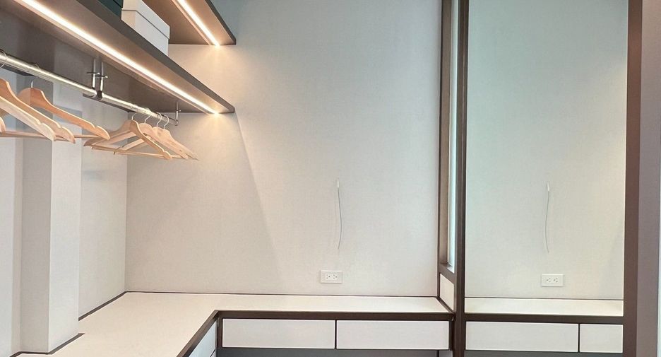 Casa en venta de 4 habitaciones en Bang Phli, Samut Prakan