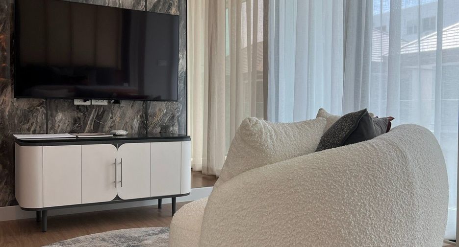 Casa en venta de 4 habitaciones en Bang Phli, Samut Prakan