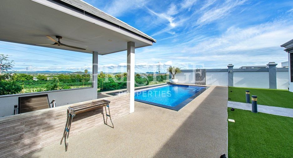 Haus zum Kauf mit 4 Zimmer in Bang Lamung, Chonburi