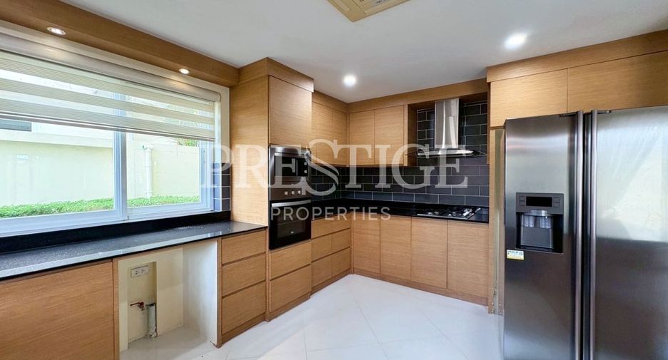 For rent 4 bedrooms house in Bang Lamung, Chonburi