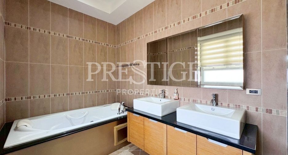 For rent 4 bedrooms house in Bang Lamung, Chonburi