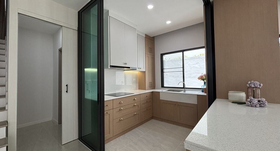 Haus zum Kauf und zur Miete mit 4 Zimmer in Bang Lamung, Chonburi