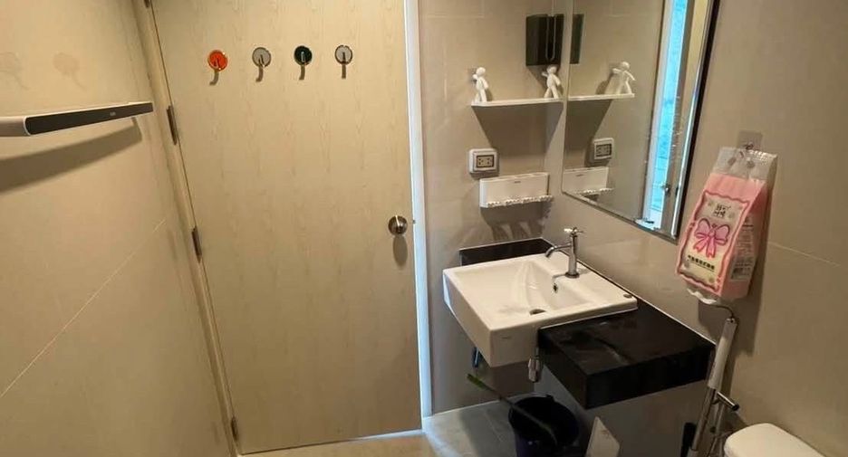 For rent 2 bedrooms condo in Bang Lamung, Chonburi