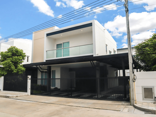 Casa en alquiler de 4 habitaciones en Mueang Chiang Mai, Chiang Mai