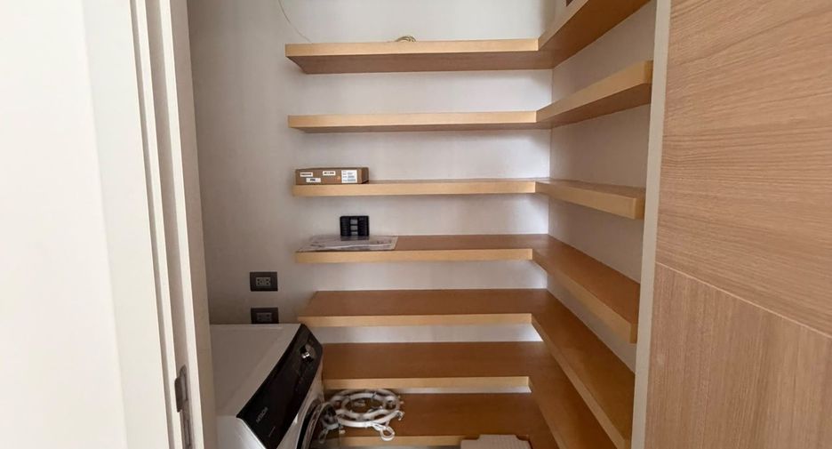 Wohnung zur Miete mit 1 Zimmer in Pathum Wan, Bangkok
