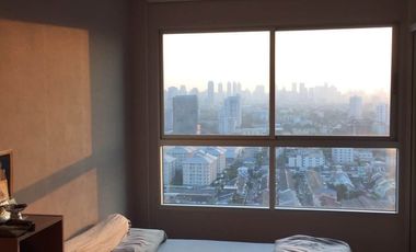 For sale 1 bed condo in Yan Nawa, Bangkok
