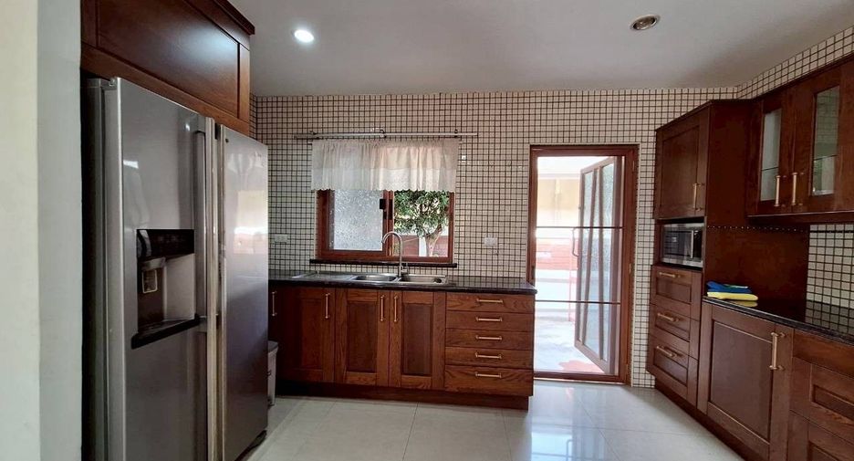 À louer 3 chambres villa à Cha Am, Phetchaburi
