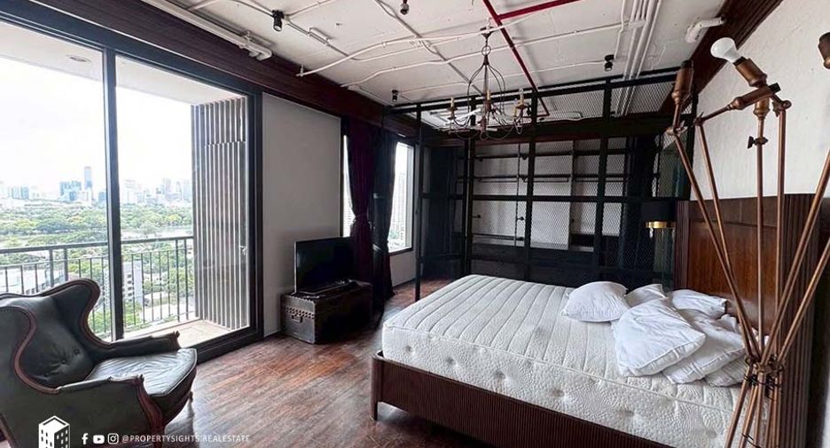 For rent 3 bedrooms condo in Khlong Toei, Bangkok