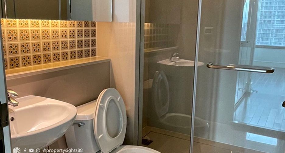 Wohnung zur Miete mit 3 Zimmer in Khlong Toei, Bangkok