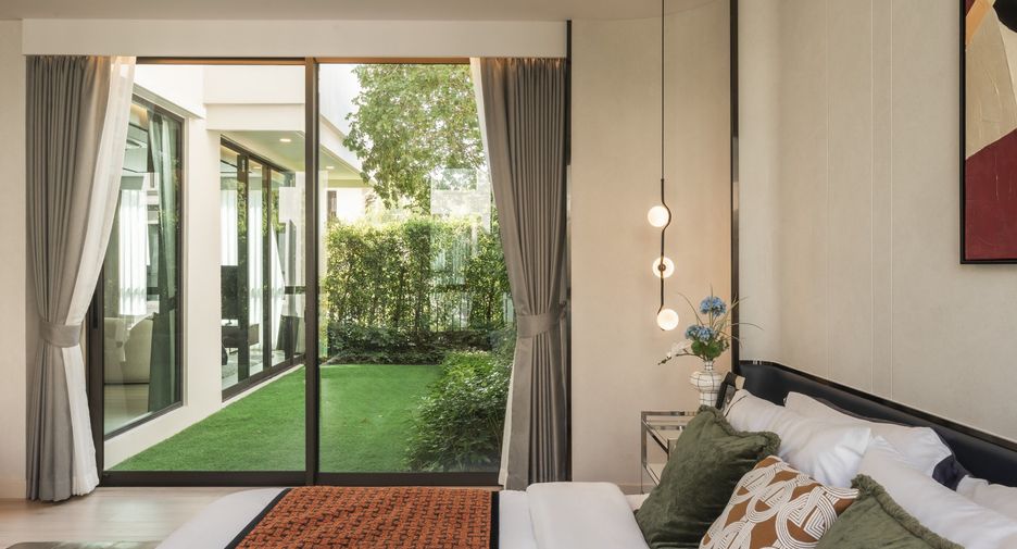 For sale 4 bedrooms house in Prawet, Bangkok