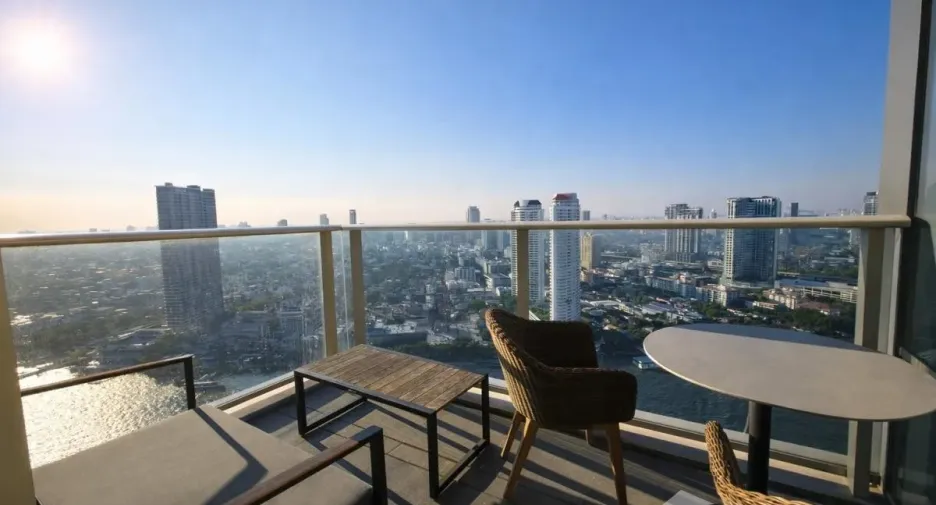 For rent 3 bedrooms condo in Bang Kho Laem, Bangkok