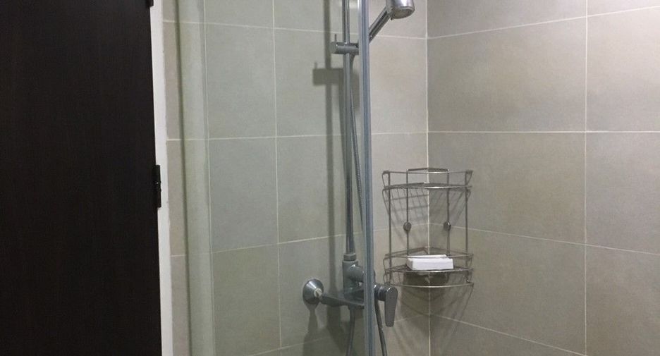 For sale 3 bedrooms condo in Khlong Toei, Bangkok
