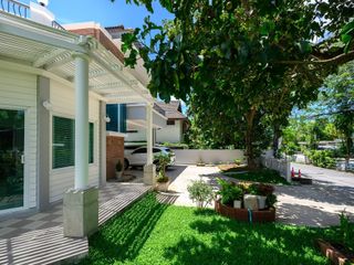 À louer 4 chambres maison à Mueang Phuket, Phuket