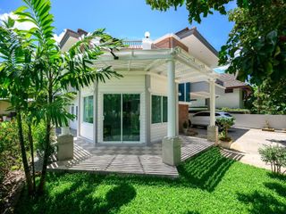 À louer 4 chambres maison à Mueang Phuket, Phuket