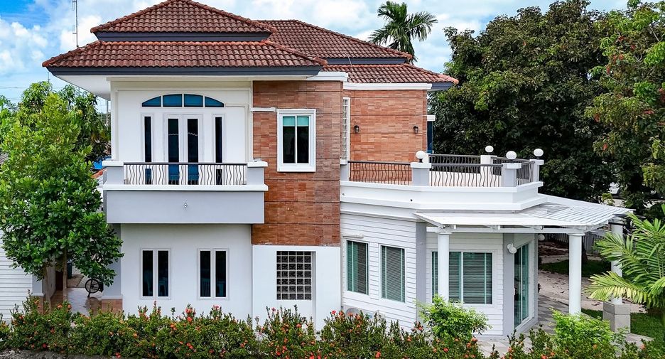 À louer 4 chambres maison à Mueang Phuket, Phuket