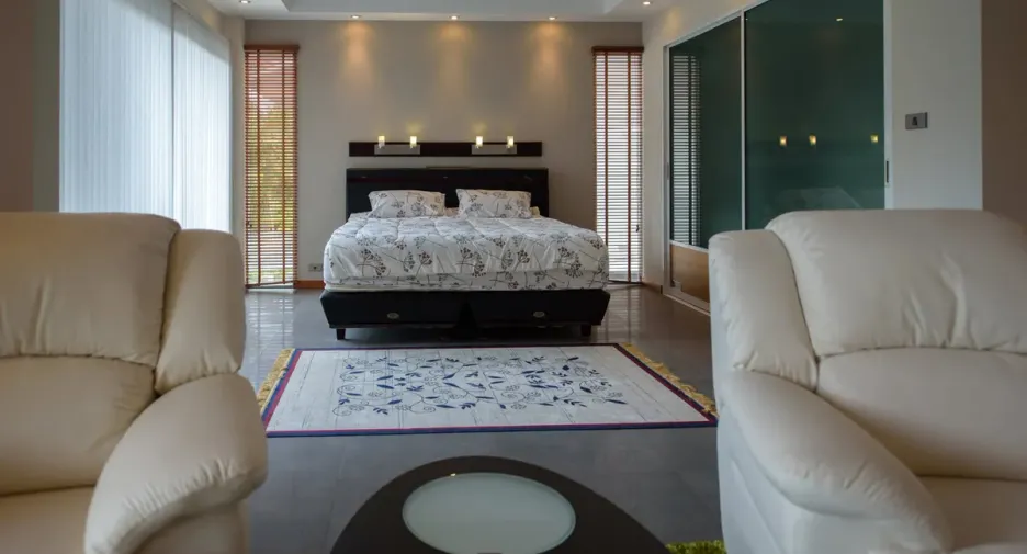 Casa en alquiler de 4 habitaciones en Bang Lamung, Chonburi