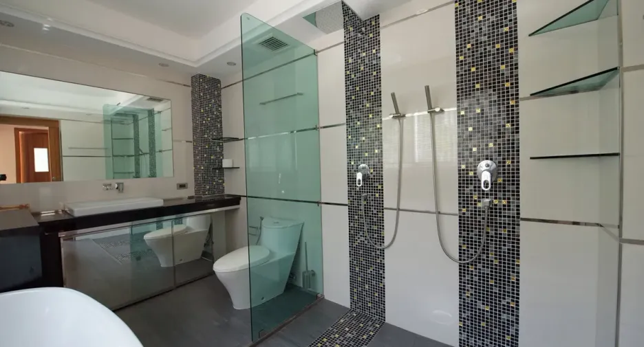Casa en alquiler de 4 habitaciones en Bang Lamung, Chonburi