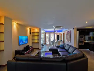 Casa en alquiler de 4 habitaciones en Bang Lamung, Chonburi