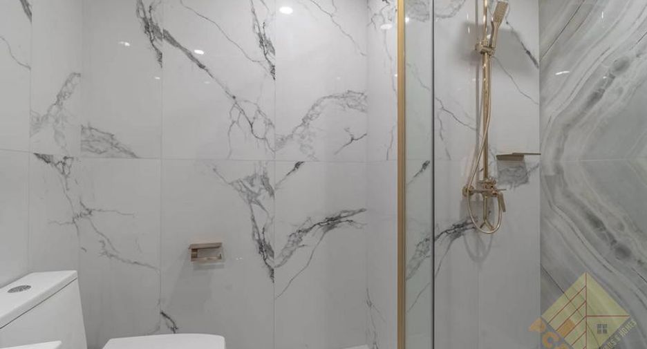 À louer et à vendre 3 chambres condo à Jomtien, Pattaya