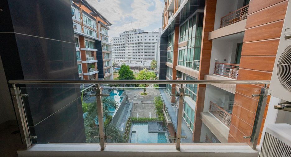 For rent 3 bedrooms condo in Bang Lamung, Chonburi