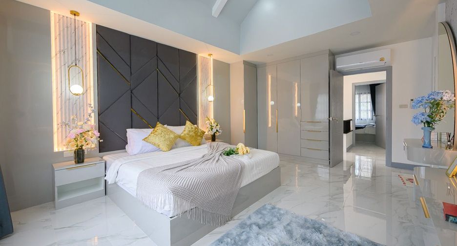 Casa en venta de 4 habitaciones en Bang Lamung, Chonburi