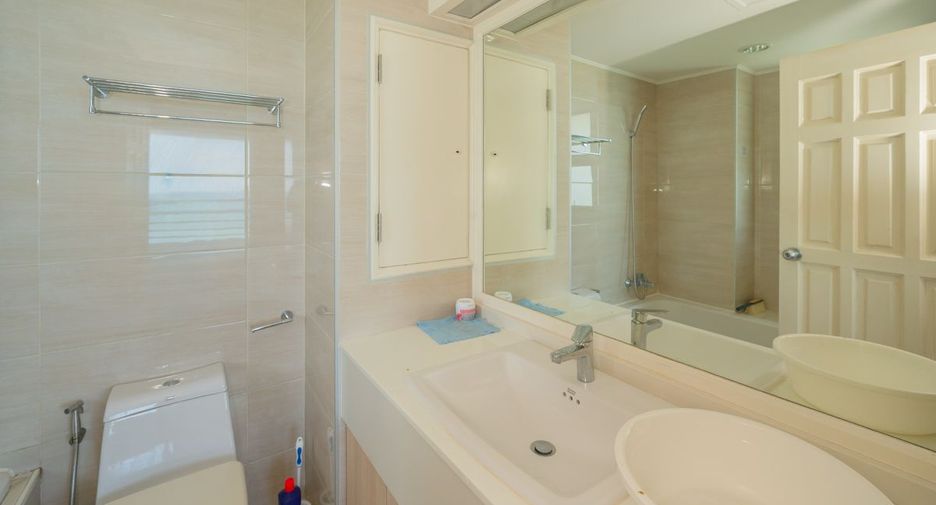 For rent 4 ベッドルーム condo in Bang Lamung, Chonburi