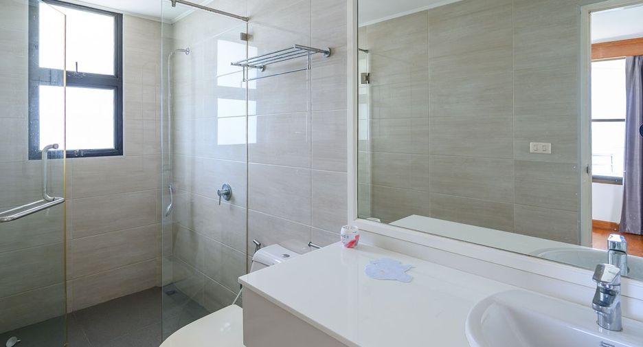 For rent 4 ベッドルーム condo in Bang Lamung, Chonburi