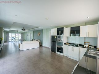 For sale 2 ベッドルーム condo in Bang Lamung, Chonburi