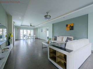 For sale 2 ベッドルーム condo in Bang Lamung, Chonburi