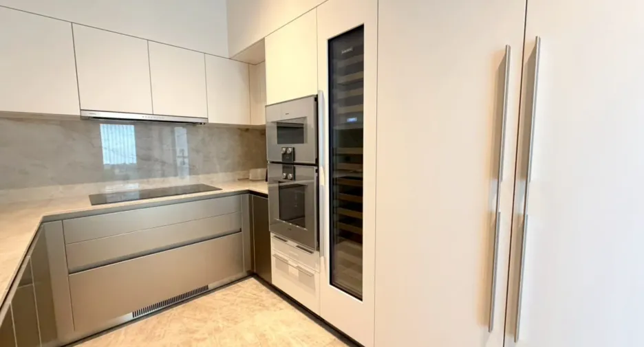 For rent 2 bedrooms condo in Pathum Wan, Bangkok