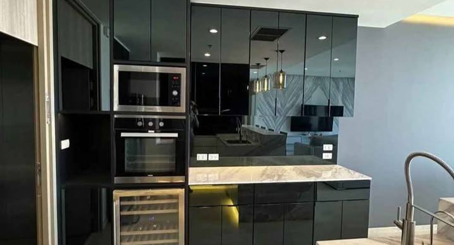 For sale 2 bedrooms condo in Pathum Wan, Bangkok