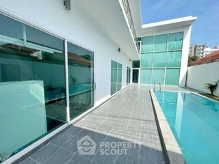Villa zur Miete und zum Kauf mit 6 Zimmer in Bang Lamung, Chonburi