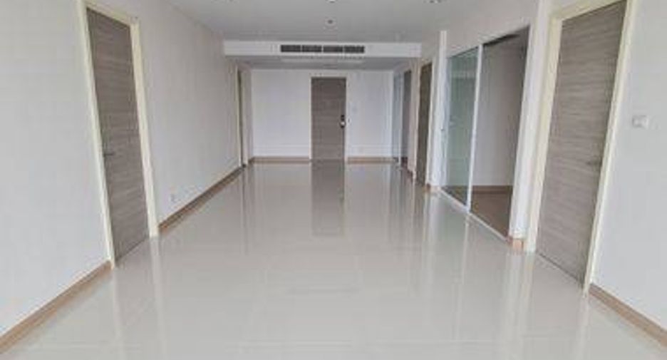 Wohnung zur Miete mit 2 Zimmer in Yan Nawa, Bangkok