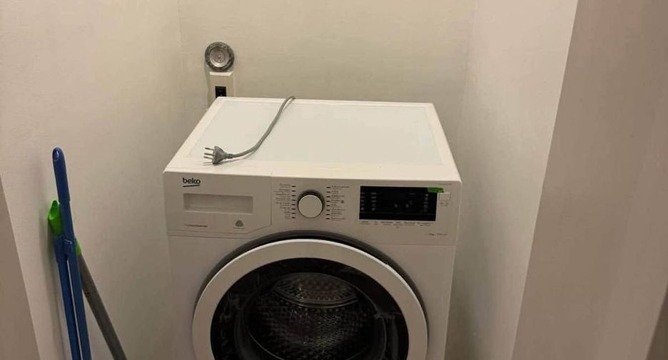 For rent 2 bedrooms condo in Khlong San, Bangkok