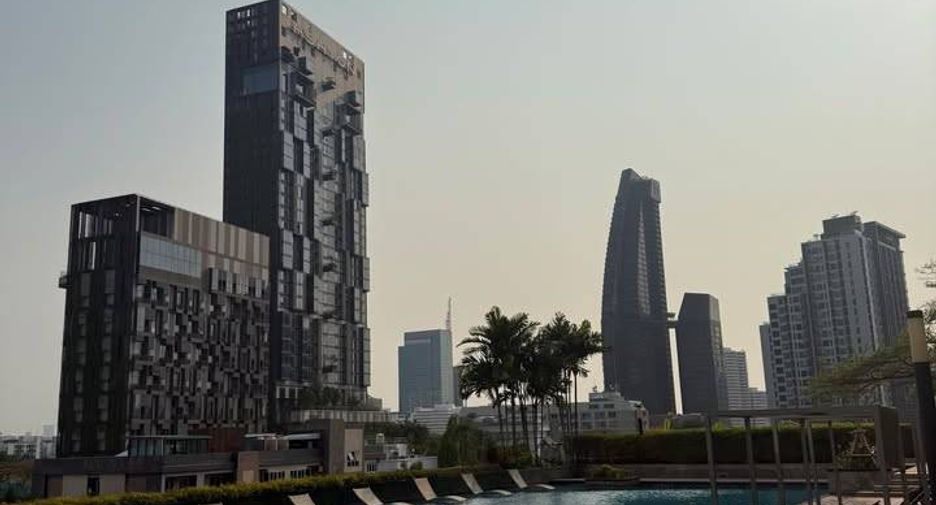 For rent 1 bed condo in Khlong Toei, Bangkok