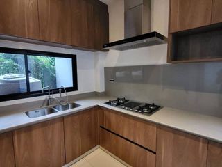 For rent 4 ベッドルーム house in Bang Kapi, Bangkok
