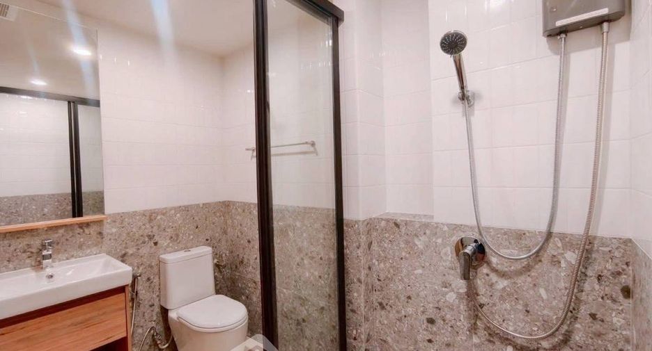 For rent 2 bedrooms condo in Chatuchak, Bangkok