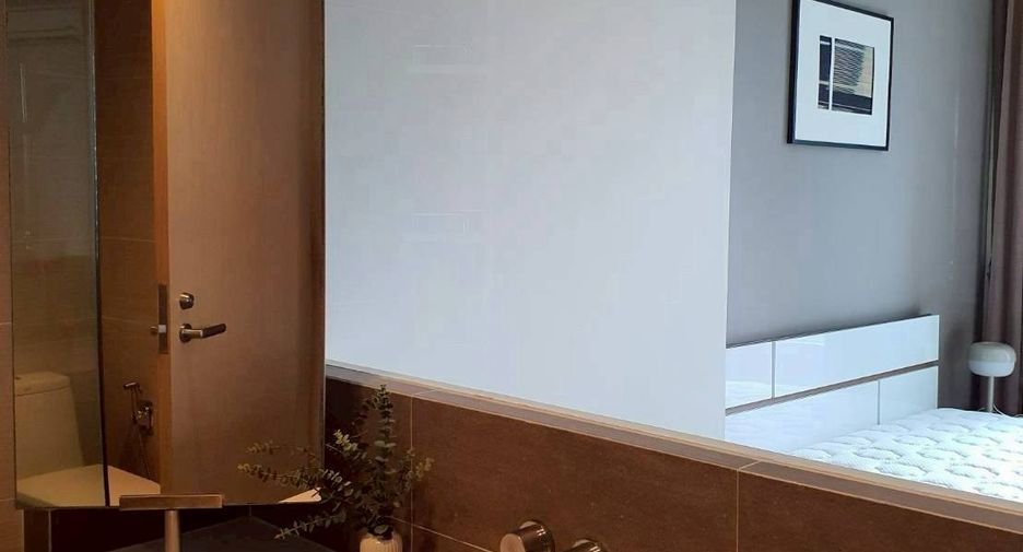For rent 1 bed condo in Khlong Toei, Bangkok