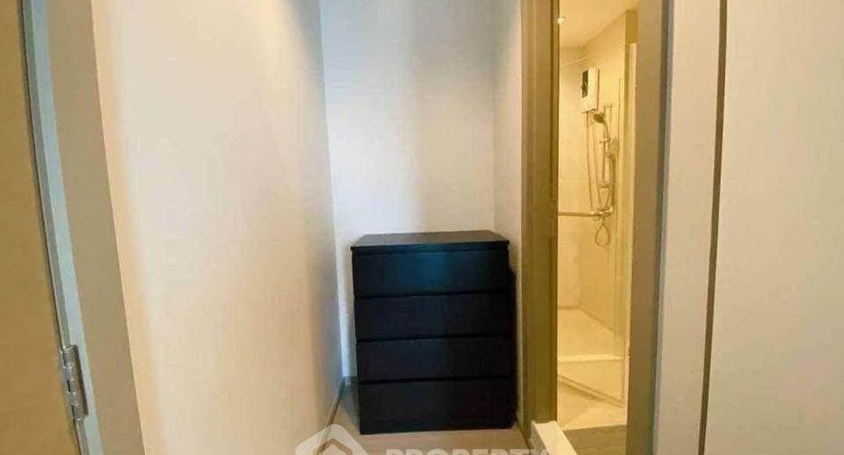 Condo en alquiler de 2 habitaciones en Huai Khwang, Bangkok