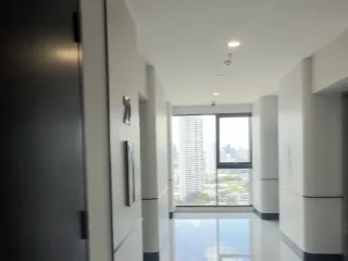 Wohnung zur Miete mit Studio in Khlong San, Bangkok