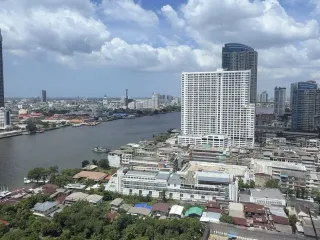 Wohnung zur Miete mit Studio in Khlong San, Bangkok