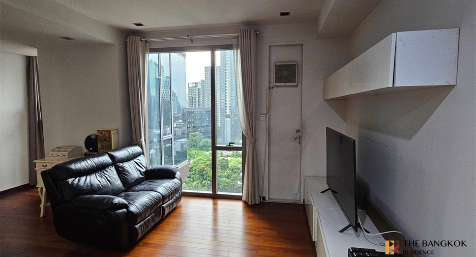 For sale 1 bed condo in Khlong Toei, Bangkok