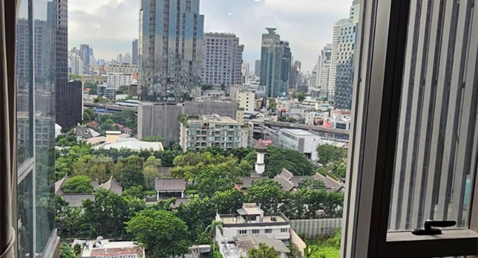 For sale 1 bed condo in Khlong Toei, Bangkok