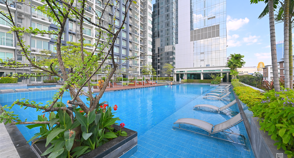For sale 2 bedrooms condo in Khlong Toei, Bangkok